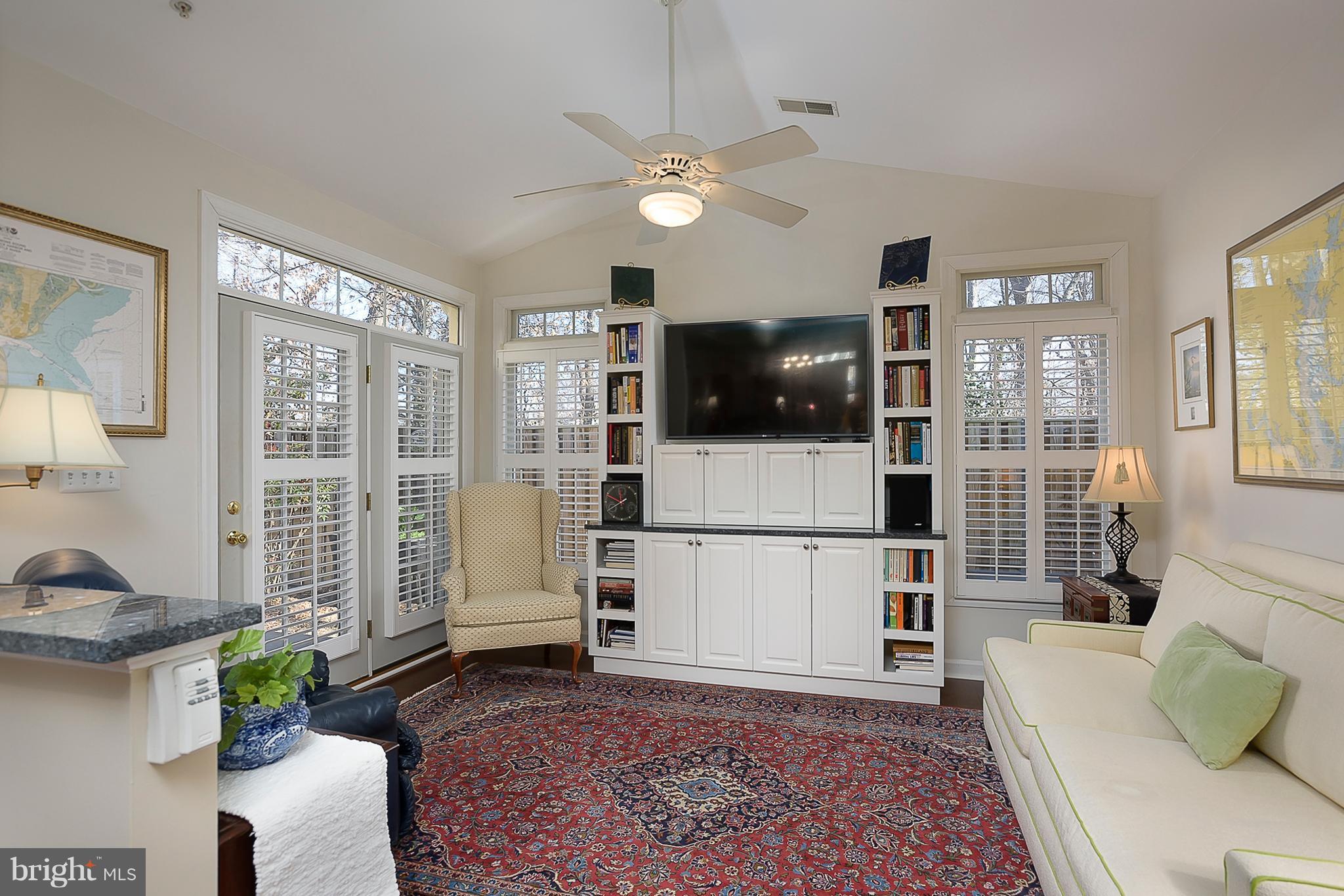 369 Colony Point Place Edgewater, MD 21037 - Photo 14 of 29 Family Room