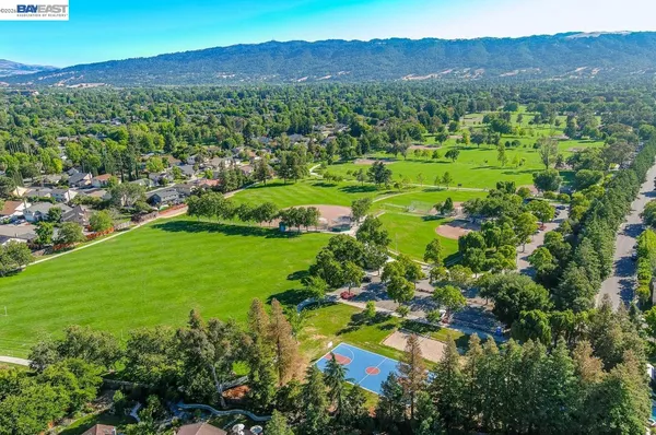 $1,195,000 | 223 Birch Creek Drive, Pleasanton, CA 94566