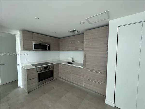 $3,400 | 1300 South Miami Avenue, Unit 1607, Miami, FL 33130