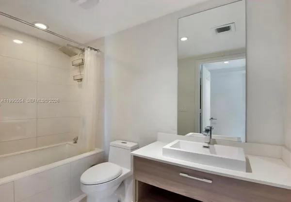 $3,400 | 1300 South Miami Avenue, Unit 1607, Miami, FL 33130