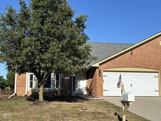 $274,900 | 304 Lakewood Court, Avon, IN 46123