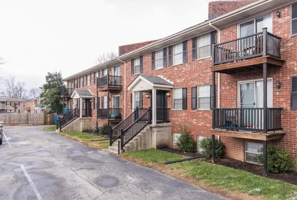 $920 | 185 Donabrook Court, Unit C10, Lexington, KY 40517
