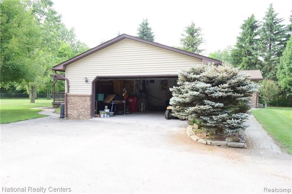 66435 Powell Road Washington, MI 48095 - Photo 3 of 22