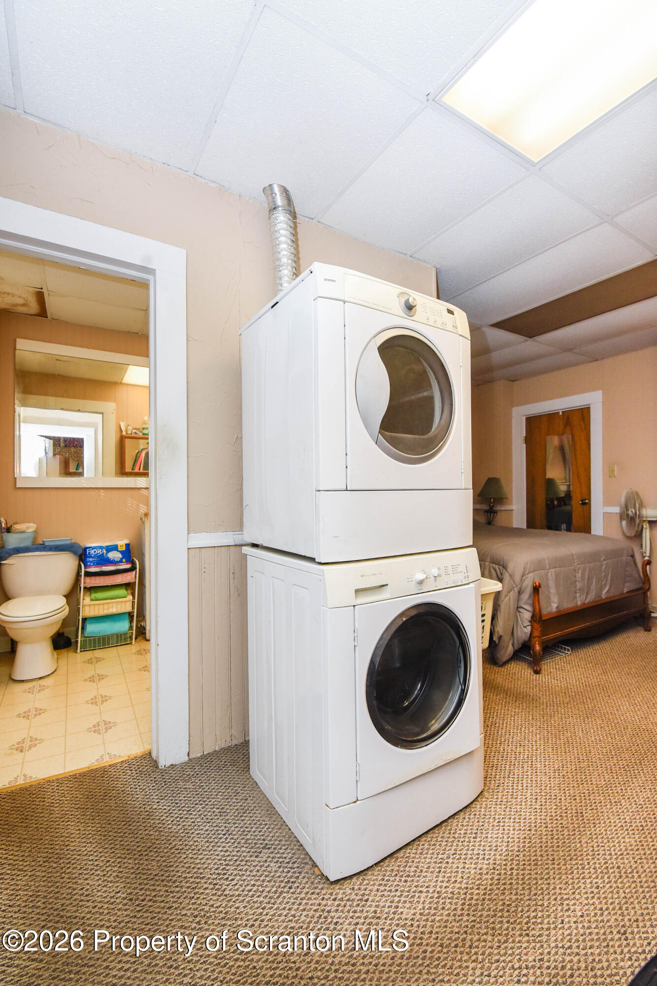 520 Main Street Archbald, PA 18403 - Photo 18 of 47 a view of living room washer and dryer