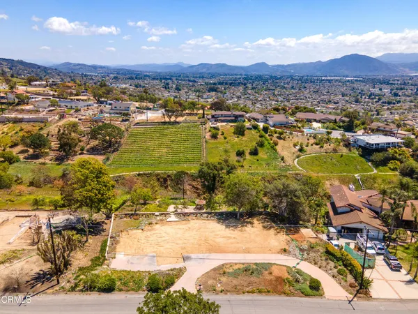 $725,000 | 154 Cerro Crest Drive, Camarillo, CA 93010