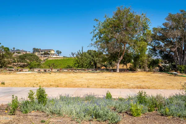 $725,000 | 154 Cerro Crest Drive, Camarillo, CA 93010