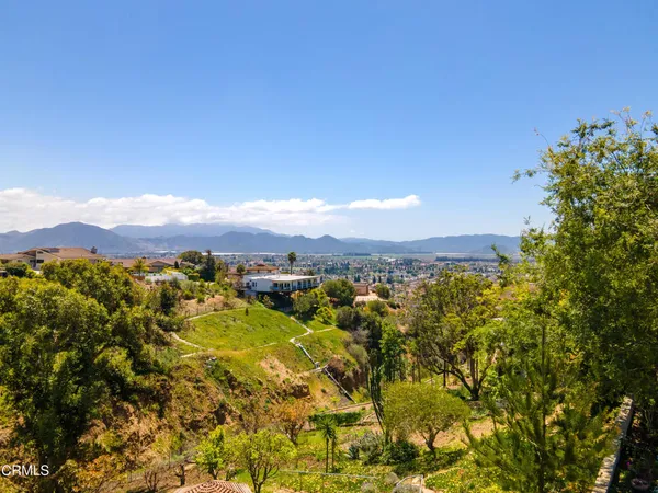$725,000 | 154 Cerro Crest Drive, Camarillo, CA 93010
