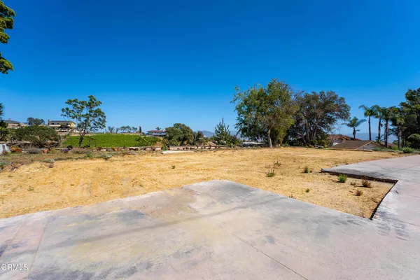 $725,000 | 154 Cerro Crest Drive, Camarillo, CA 93010