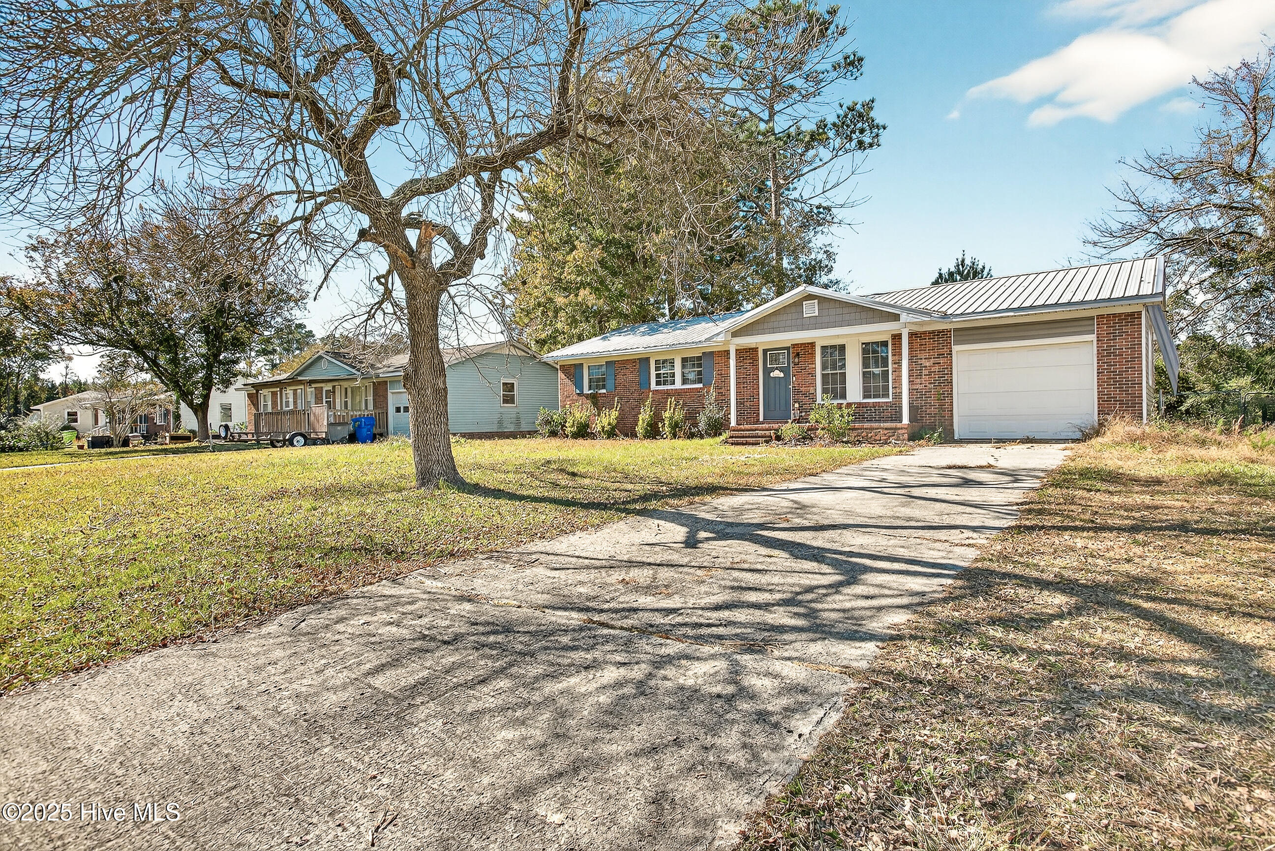 218 Forest View Drive Havelock, NC 28532 - Photo 3 of 19 03