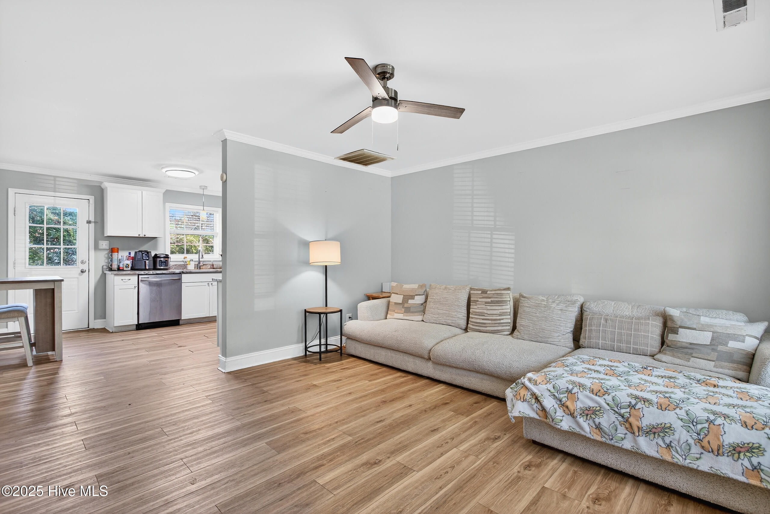 218 Forest View Drive Havelock, NC 28532 - Photo 4 of 19 04