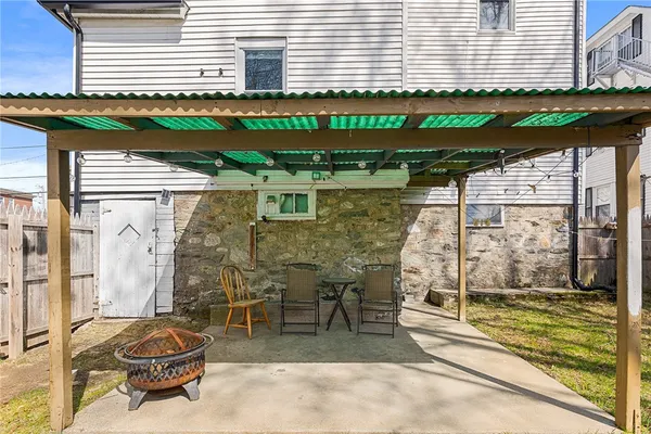 $450,000 | 32 5th Avenue, Woonsocket, RI 02895