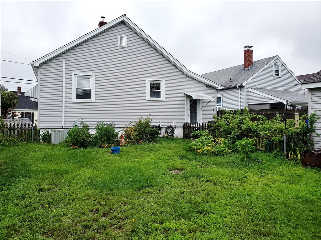 73 Windsor Road Pawtucket, RI 02861 - Photo 15 of 15