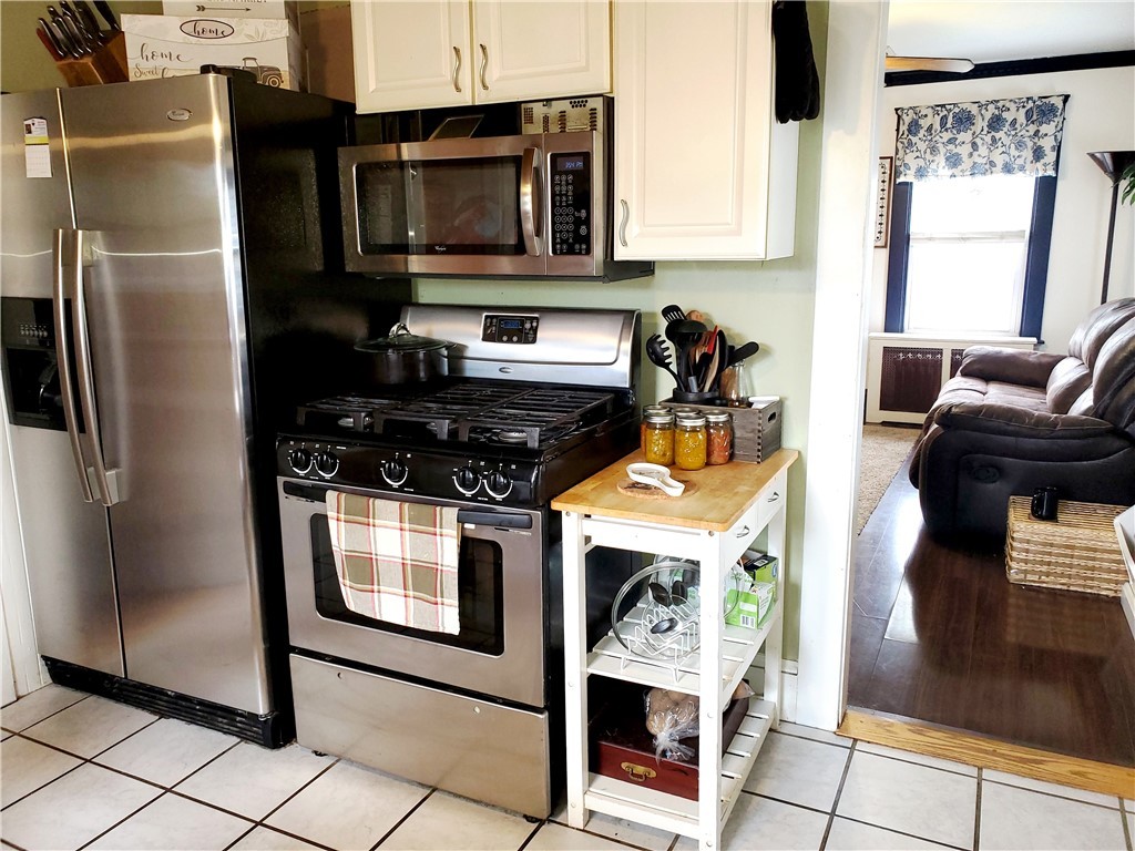 73 Windsor Road Pawtucket, RI 02861 - Photo 7 of 15