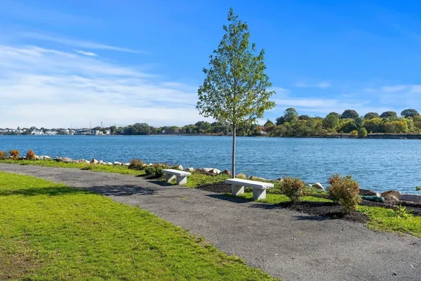 $1,100,000 | 16 Franklin Street, Unit 2401, Salem, MA 01970