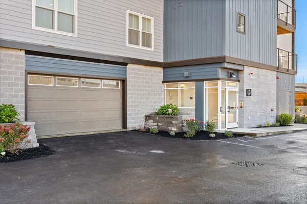 $1,100,000 | 16 Franklin Street, Unit 2401, Salem, MA 01970