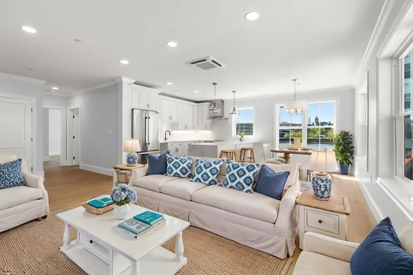 $1,100,000 | 16 Franklin Street, Unit 2401, Salem, MA 01970