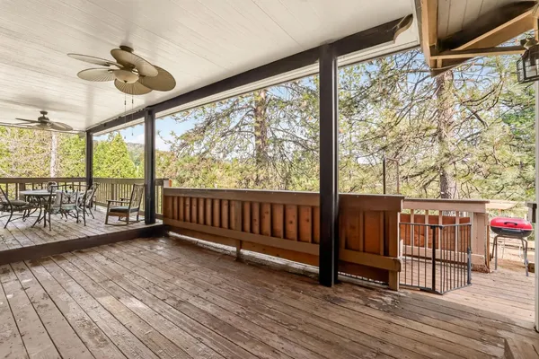 a view of a yard with a sitting area