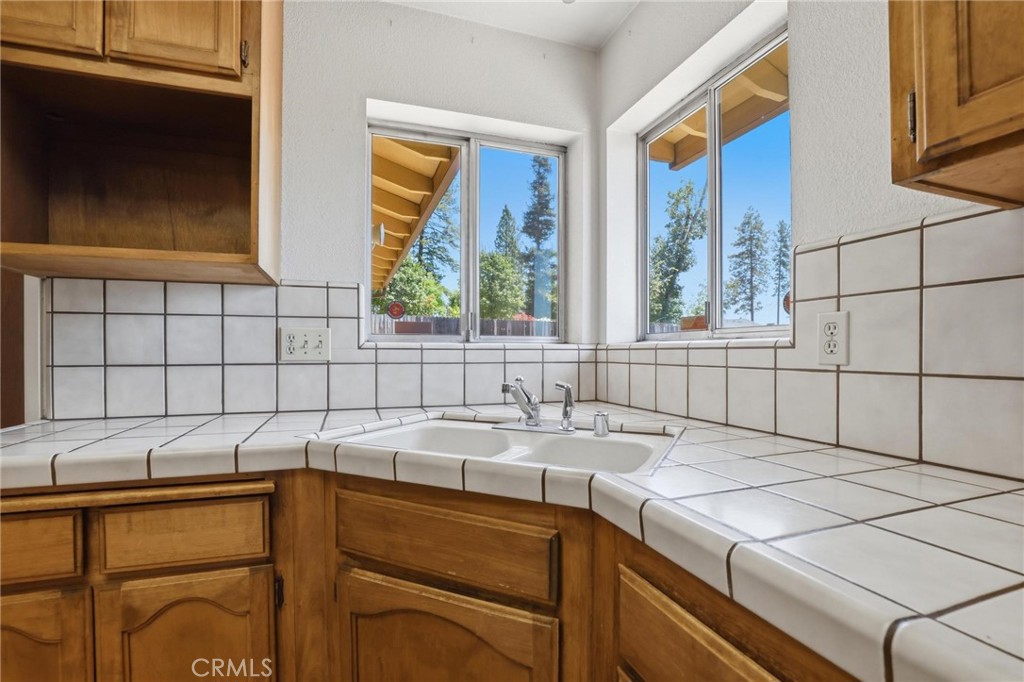 5727 Newland Road Paradise, CA 95969 - Photo 13 of 37