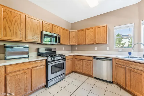 $1,795 | 2000 Quartz Cliff Street, Unit 106, Las Vegas, NV 89117