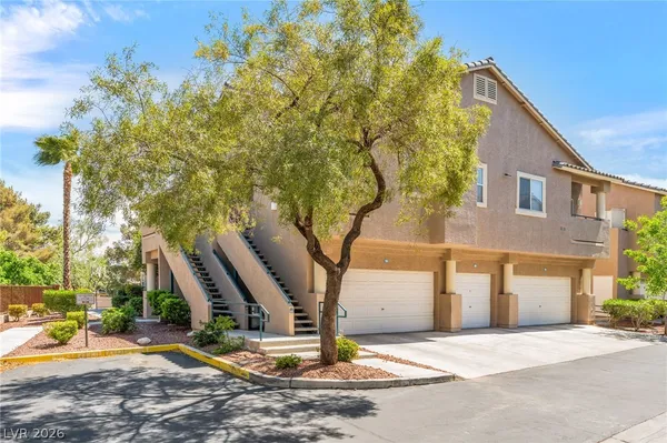 $1,795 | 2000 Quartz Cliff Street, Unit 106, Las Vegas, NV 89117