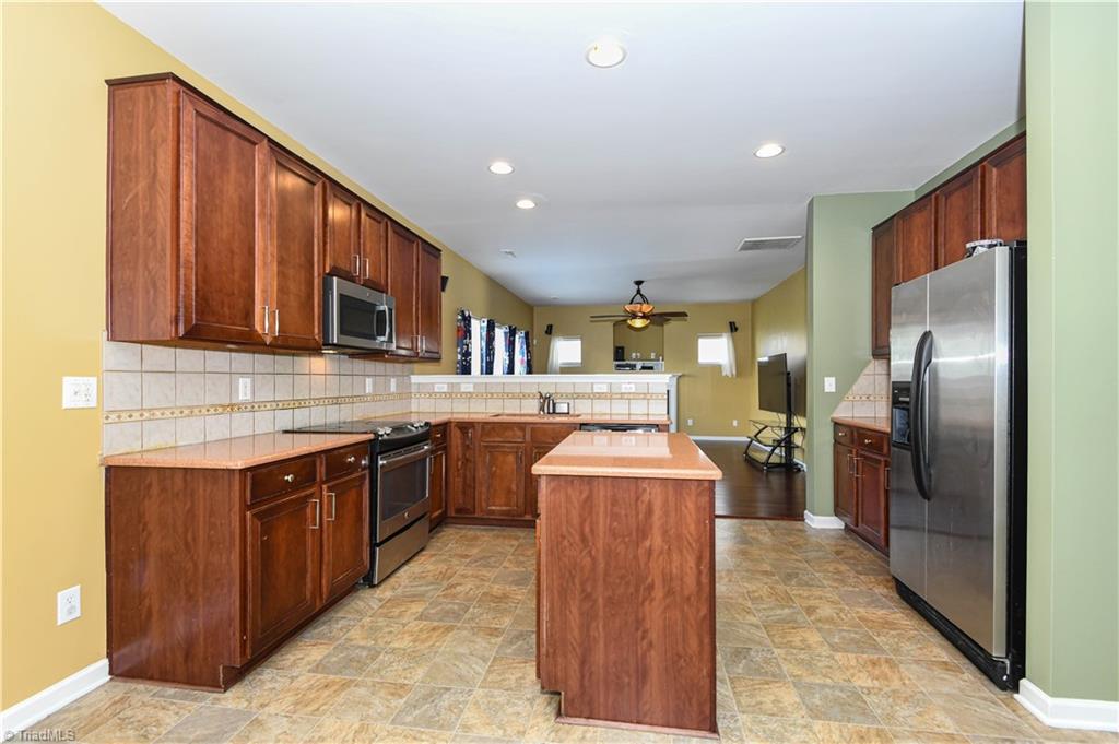 6317 Mary Lee Way High Point, NC 27265 - Photo 11 of 38
