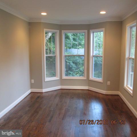 8704 Redman Street Springfield, VA 22153 - Photo 4 of 30 Family Room