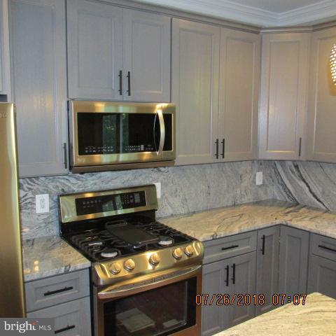 8704 Redman Street Springfield, VA 22153 - Photo 6 of 30 Kitchen
