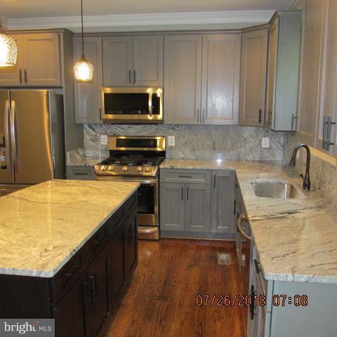 8704 Redman Street Springfield, VA 22153 - Photo 8 of 30 Kitchen