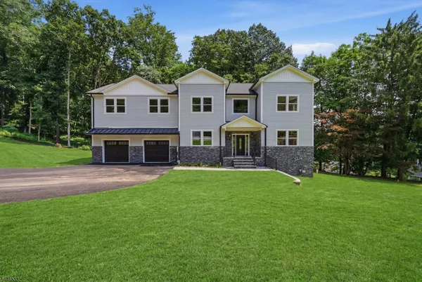 $1,799,999 | 12 Jones Drive, Morristown, NJ 07960