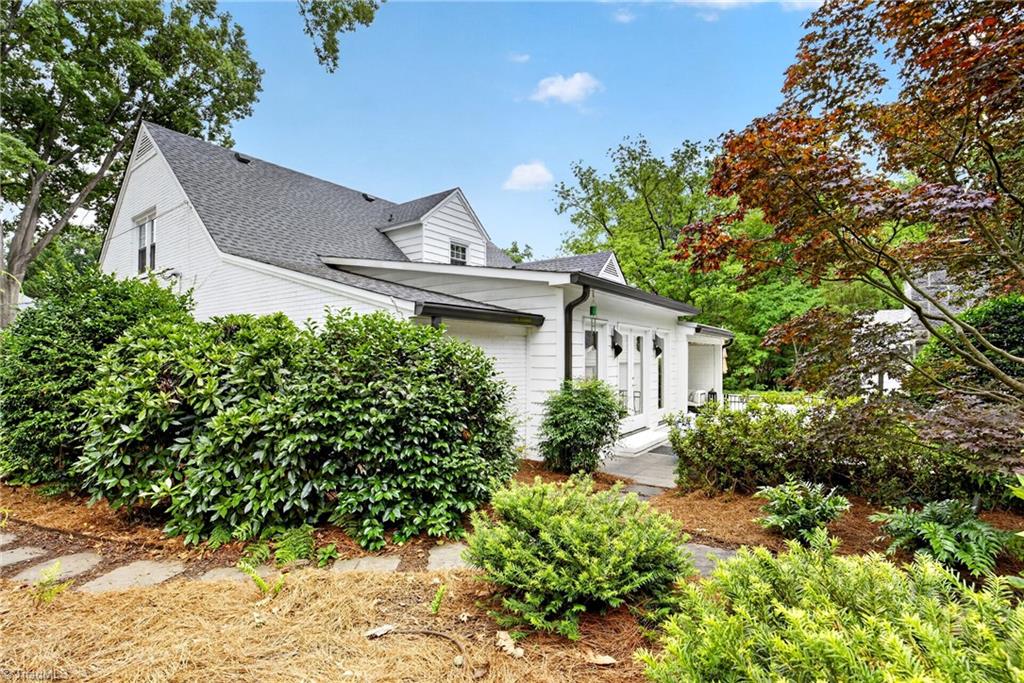 1401 Briarcliff Road Greensboro, NC 27408 - Photo 6 of 9