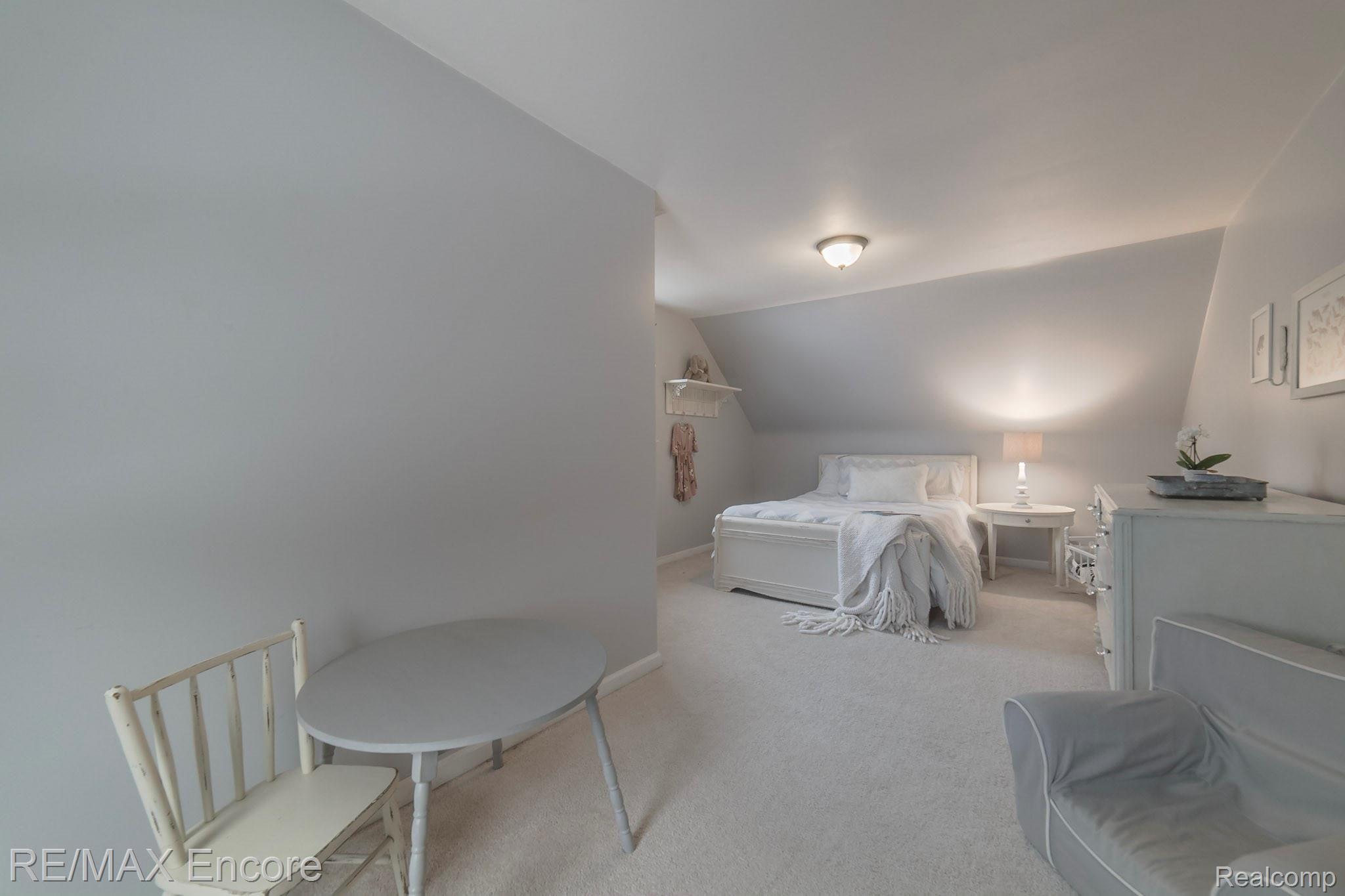 2875 Devondale Road Rochester, MI 48309 - Photo 26 of 42 36-DSC_0688.jpg
