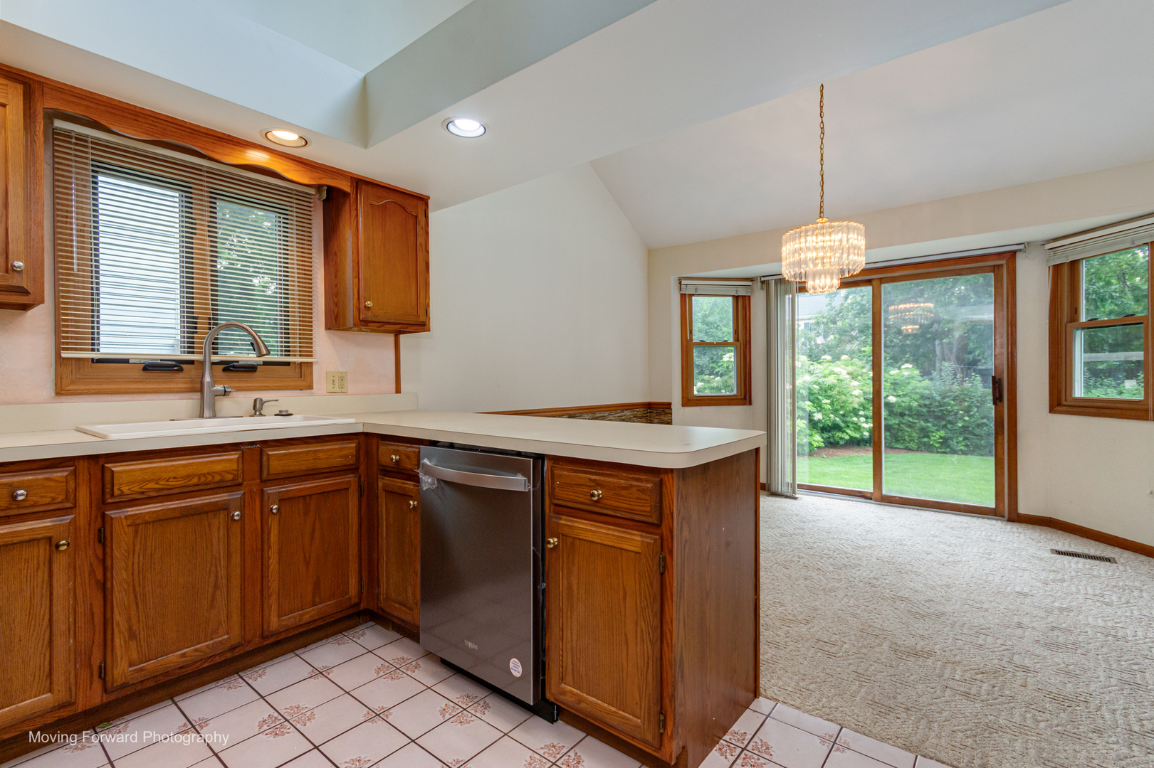 69 North Lambert Road Glen Ellyn, IL 60137 - Photo 9 of 19