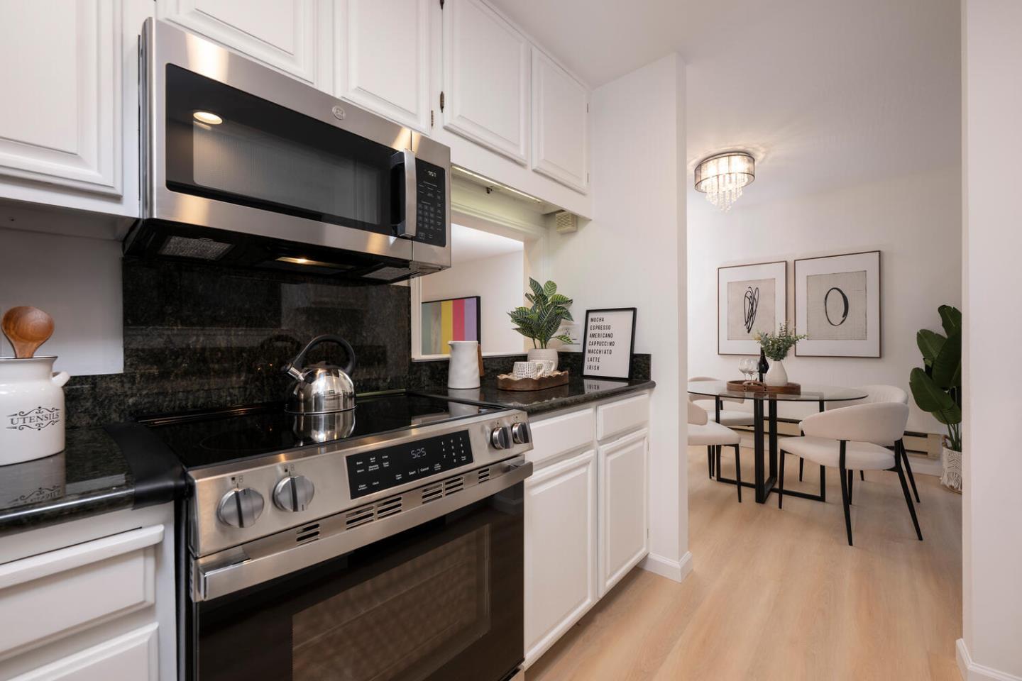 733 Fairfield Road, Unit 10 Burlingame, CA 94010 - Photo 15 of 34