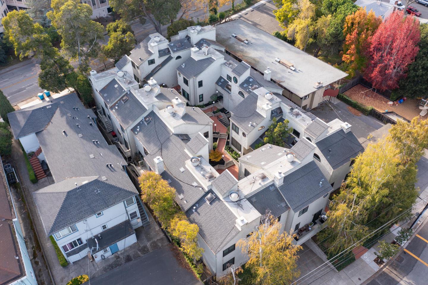 733 Fairfield Road, Unit 10 Burlingame, CA 94010 - Photo 32 of 34