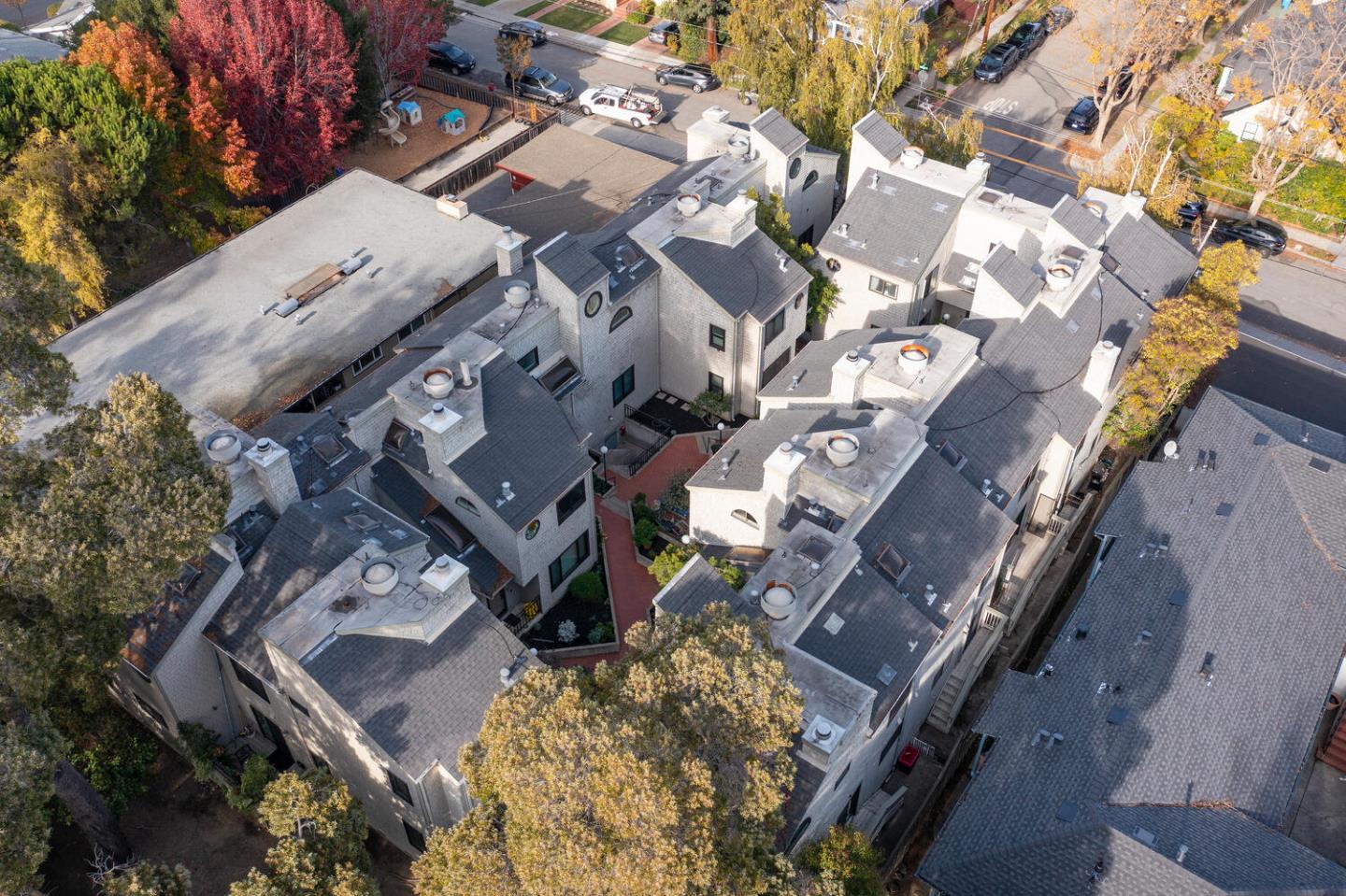 733 Fairfield Road, Unit 10 Burlingame, CA 94010 - Photo 34 of 34