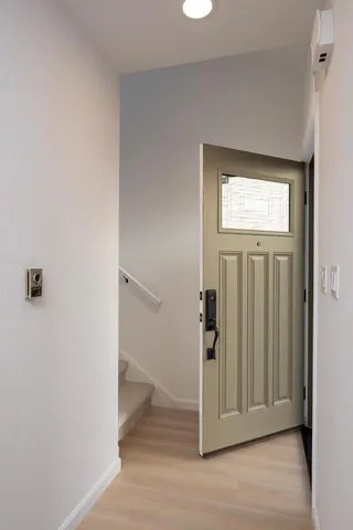 $1,200,000 | 733 Fairfield Road, Unit 10, Burlingame, CA 94010