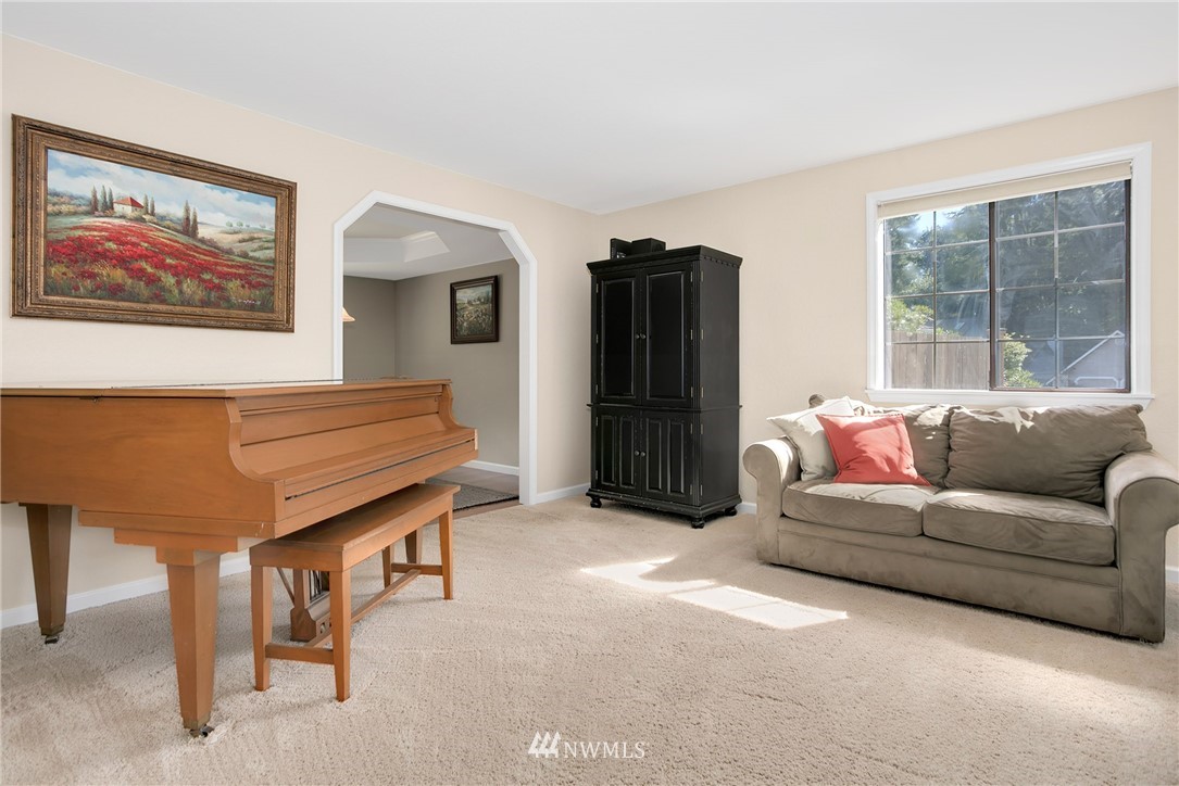 1084 Goat Trail Loop Road Mukilteo, WA 98275 - Photo 11 of 25 Gallery Image 11