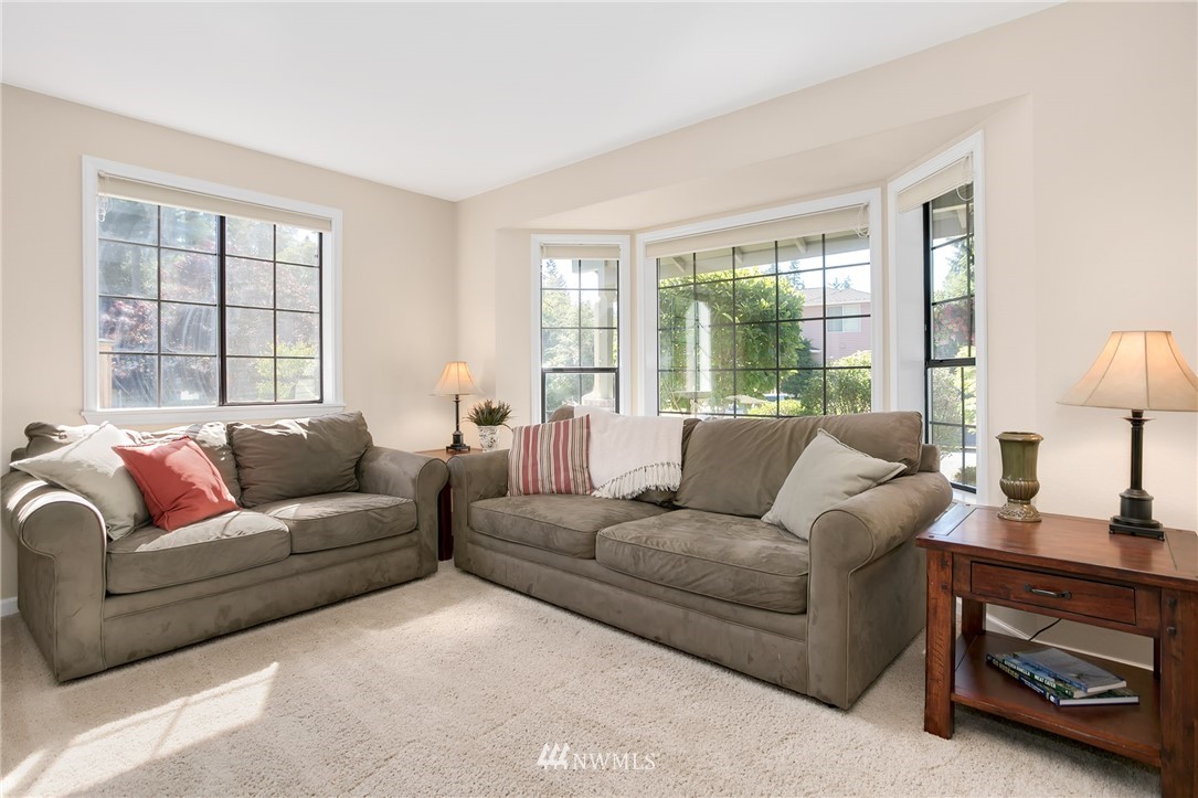 1084 Goat Trail Loop Road Mukilteo, WA 98275 - Photo 4 of 25 Gallery Image 4