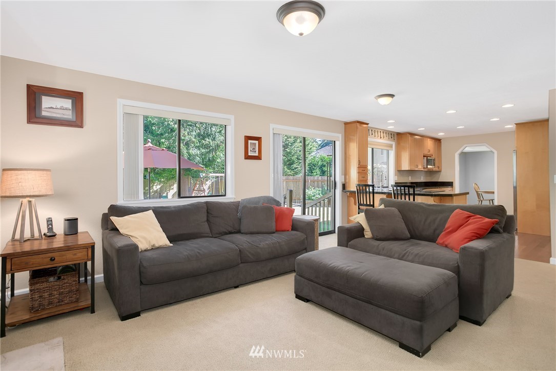 1084 Goat Trail Loop Road Mukilteo, WA 98275 - Photo 6 of 25 Gallery Image 6