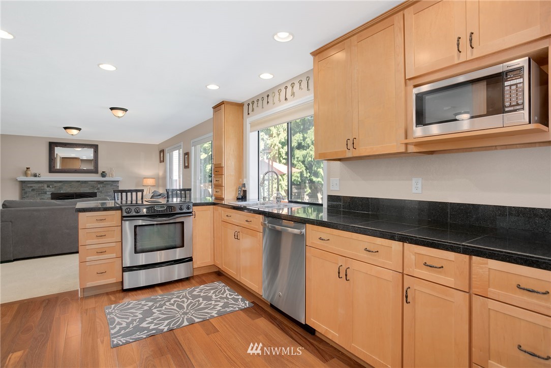 1084 Goat Trail Loop Road Mukilteo, WA 98275 - Photo 9 of 25 Gallery Image 9