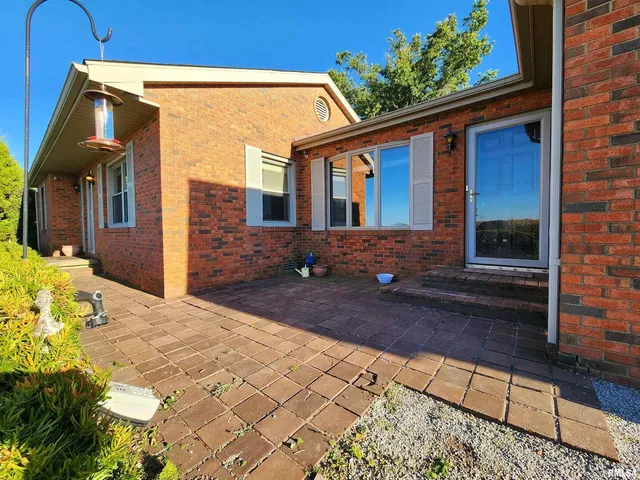 $189,900 | 325 Butler Road, Harrisburg, IL 62946