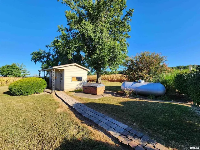 $189,900 | 325 Butler Road, Harrisburg, IL 62946