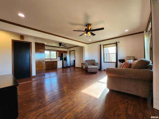 $189,900 | 325 Butler Road, Harrisburg, IL 62946