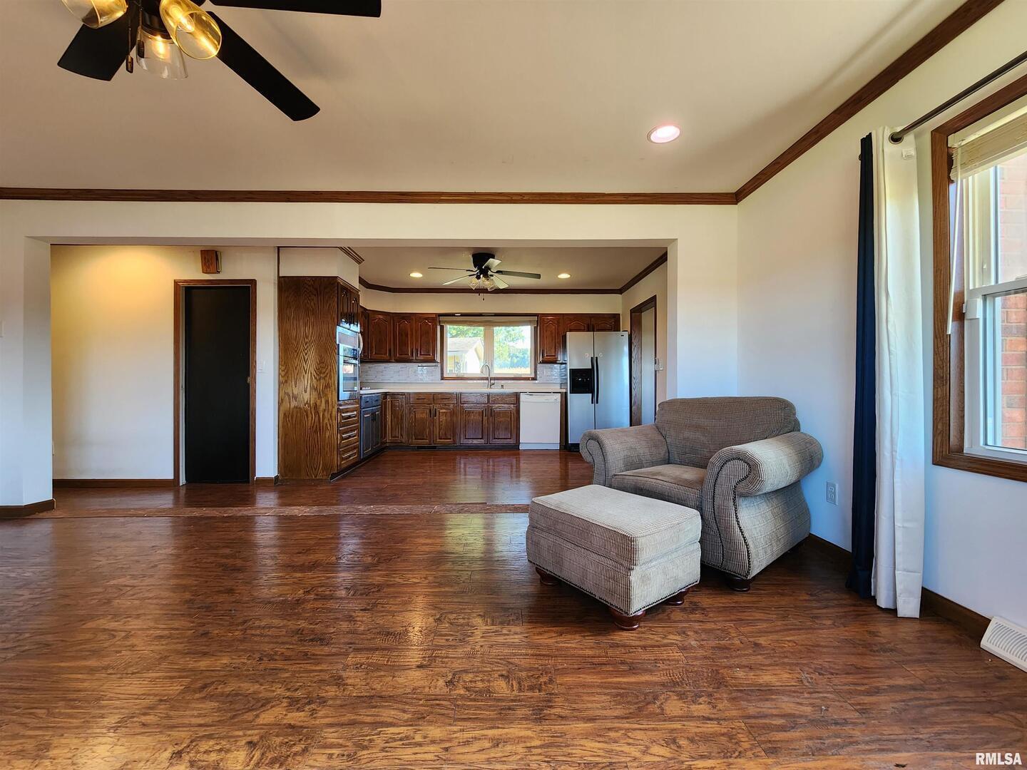 325 Butler Road Harrisburg, IL 62946 - Photo 6 of 41