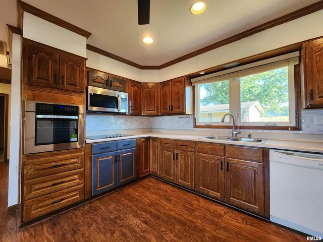 $189,900 | 325 Butler Road, Harrisburg, IL 62946