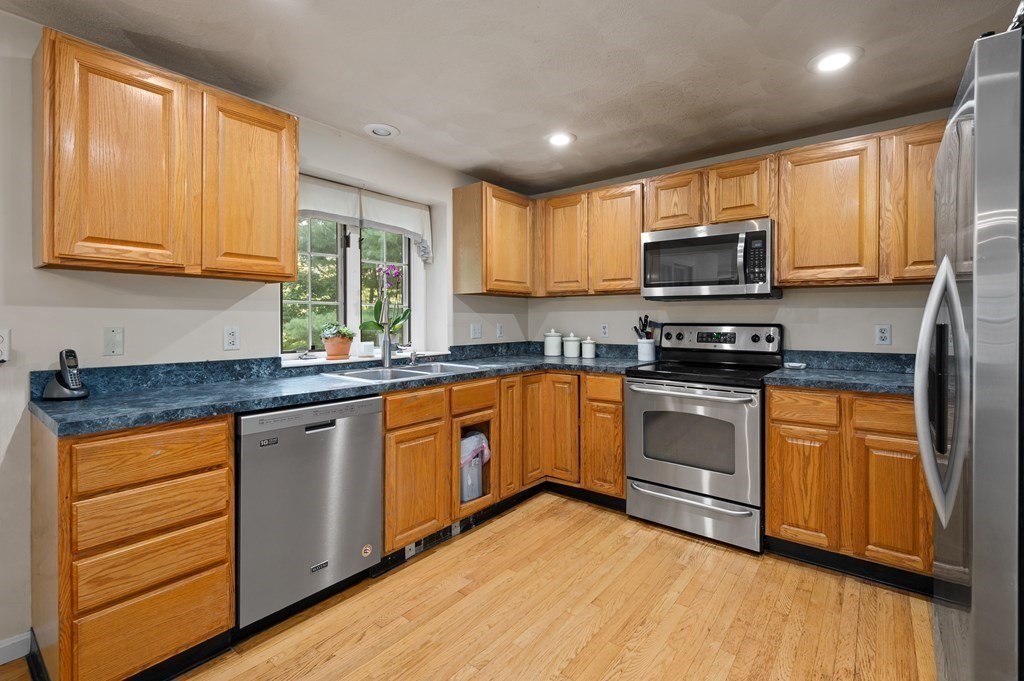 4 Balsam Drive Beverly, MA 01915 - Photo 13 of 34