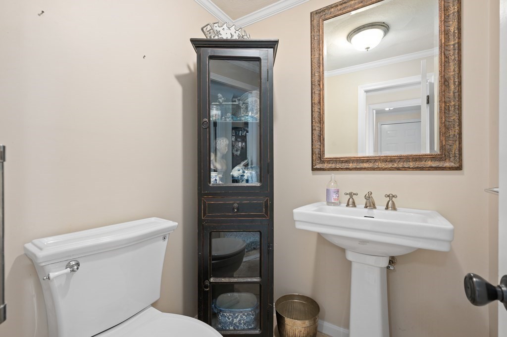 4 Balsam Drive Beverly, MA 01915 - Photo 16 of 34