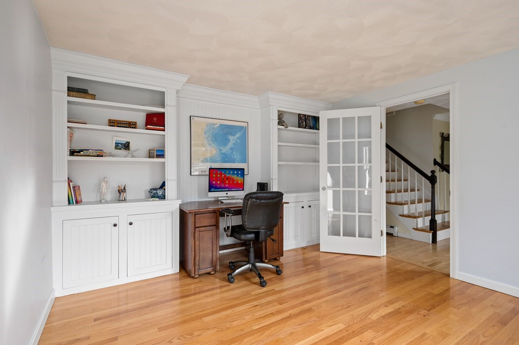 4 Balsam Drive Beverly, MA 01915 - Photo 4 of 34