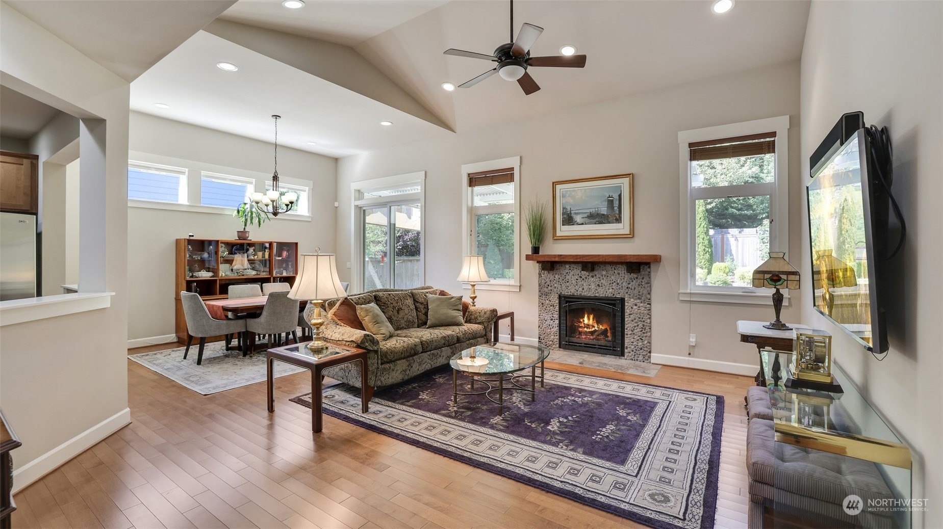 6310 Northeast 1st Street Renton, WA 98059 - Photo 4 of 35