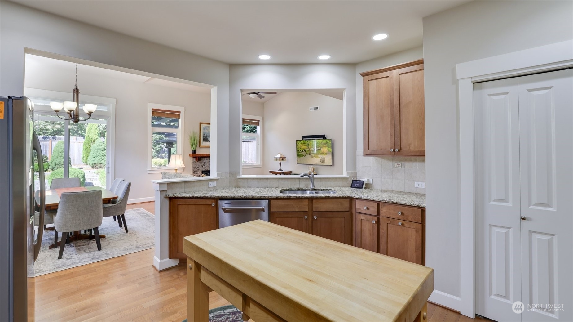 6310 Northeast 1st Street Renton, WA 98059 - Photo 9 of 35